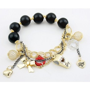 Браслет в стиле Betsey Johnson